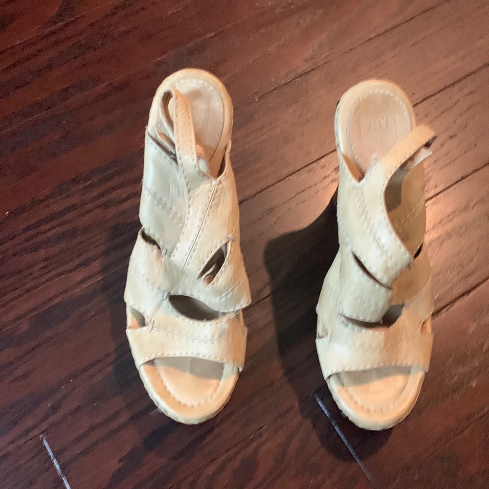 FRYE Leather Dara Stitch Campus Platform Cut Out Sandals- size 9m